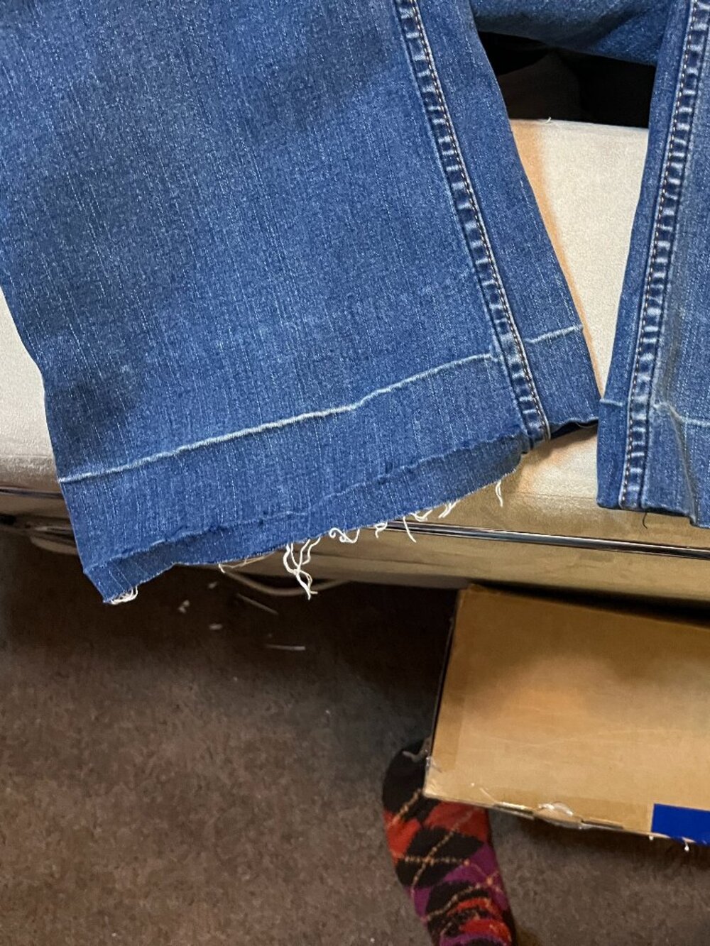 Levi Strauss Signature Jeans Womens Mid Rise Straight Raw Hem Distressed Blue M - Picture 5 of 5